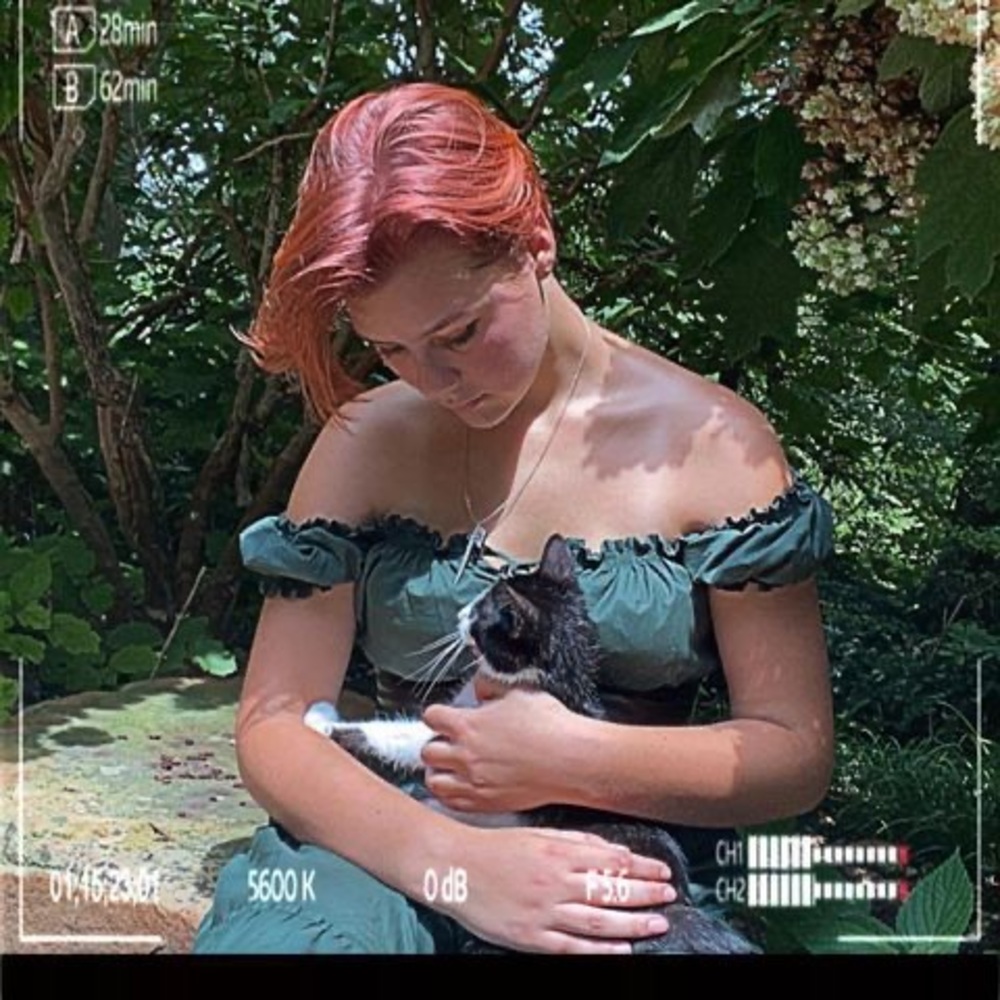 Meet your Posher, Chloe